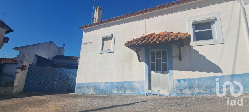 Village house T3 in Azambujeira e Malaqueijo of 196 m²