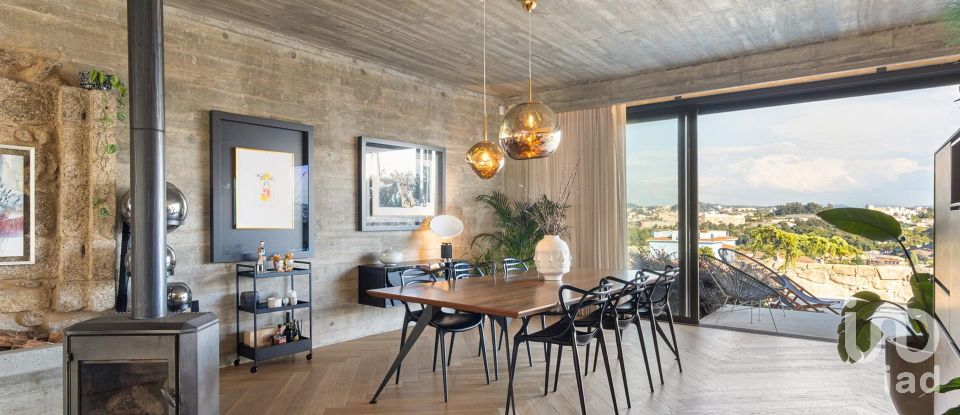 House T3 in Campanhã of 262 m²