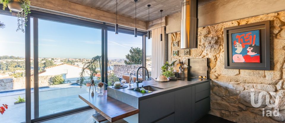 House T3 in Campanhã of 262 m²