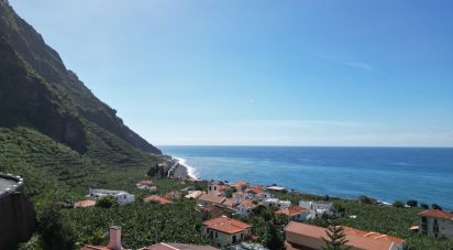Terrain à Madalena do Mar de 660 m²