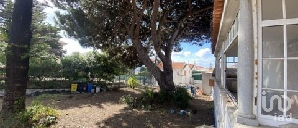 House T6 in Cascais e Estoril of 360 m²