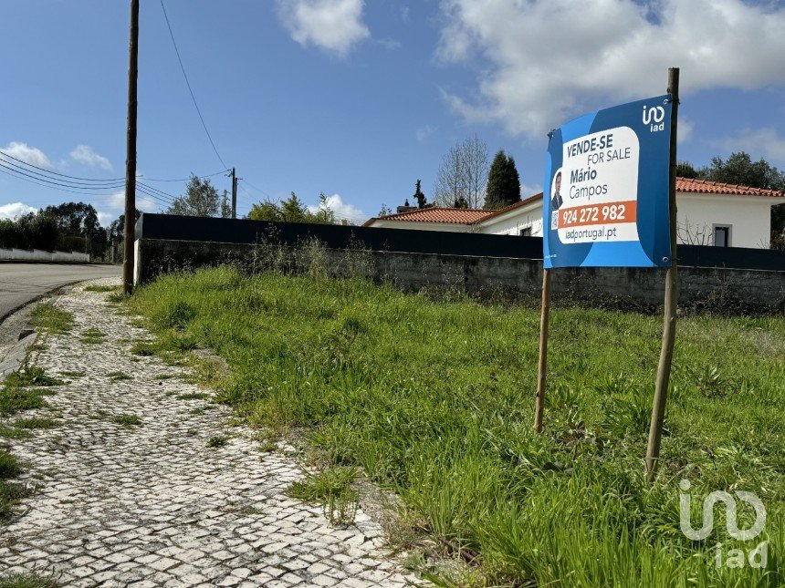 Terreno urbano em Aguada de Cima de 2 774 m²