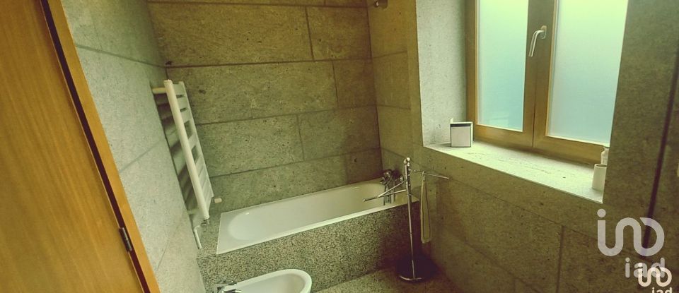 Ferme T4 à Grade e Carralcova de 327 m²