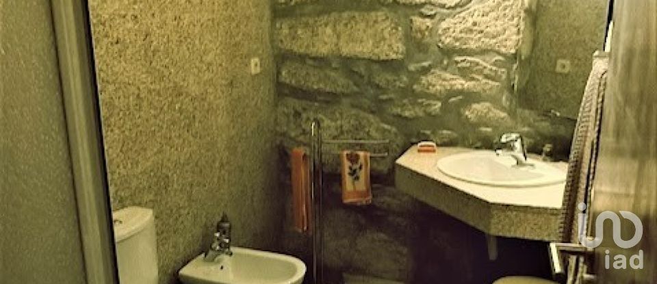 Ferme T4 à Grade e Carralcova de 327 m²