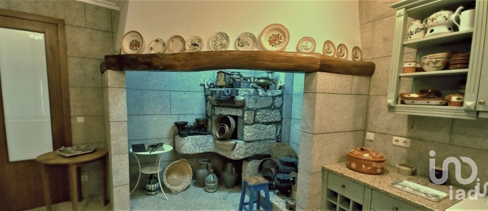 Ferme T4 à Grade e Carralcova de 327 m²