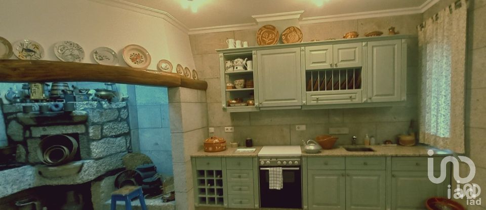 Ferme T4 à Grade e Carralcova de 327 m²