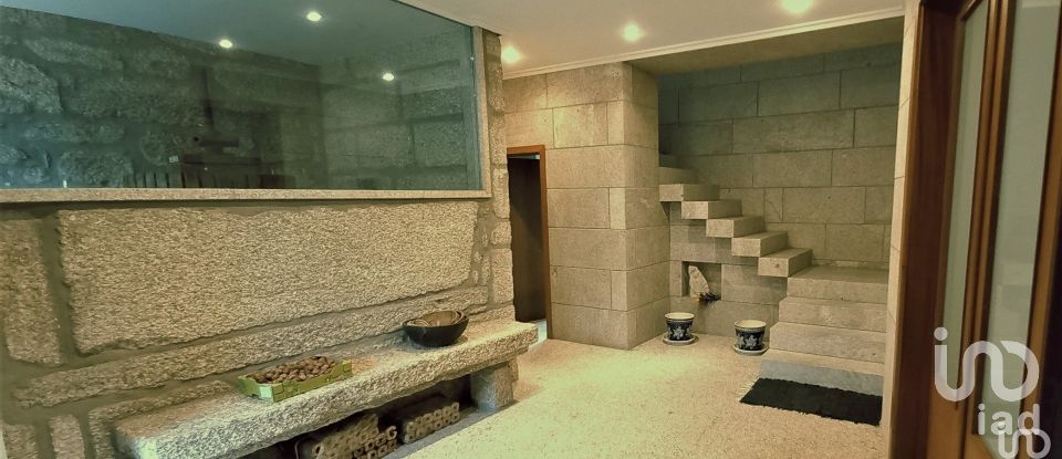 Ferme T4 à Grade e Carralcova de 327 m²