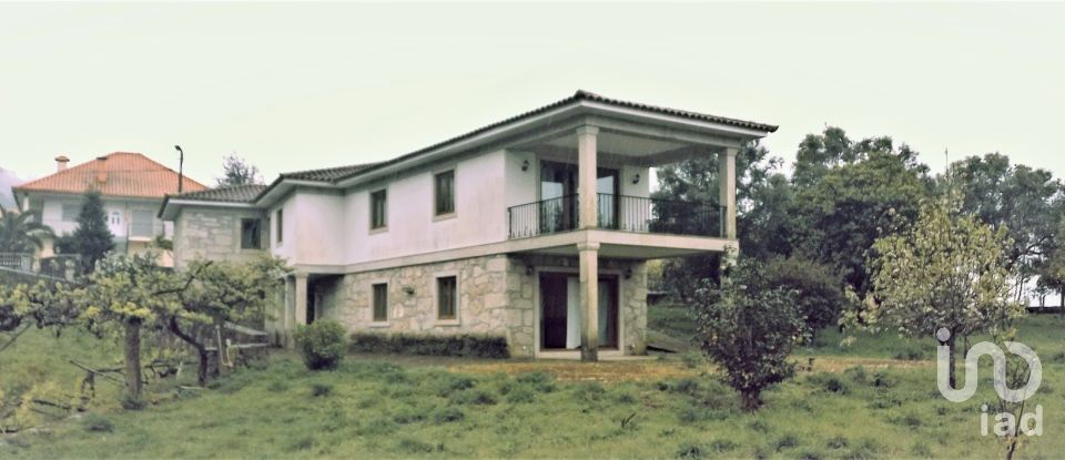 Ferme T4 à Grade e Carralcova de 327 m²