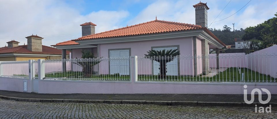 Casa / Villa T3 em Serzedo E Perosinho de 238 m²
