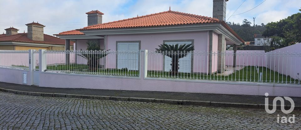 Casa / Villa T3 em Serzedo E Perosinho de 238 m²