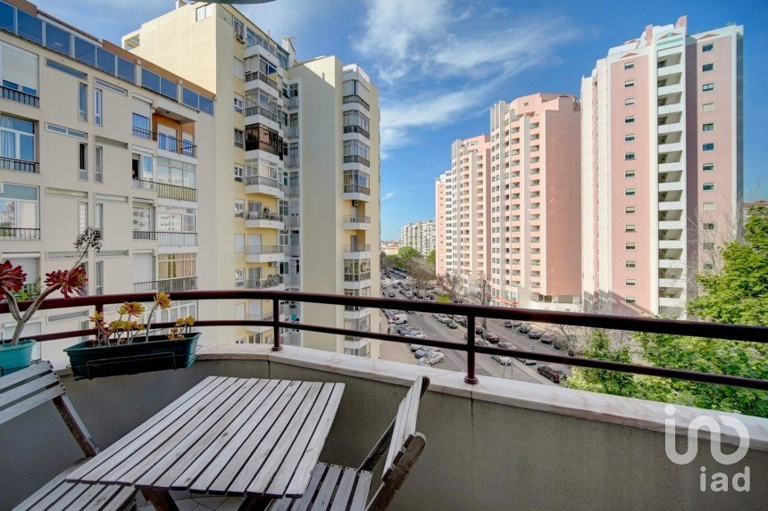 Apartamento T3 em Algés, Linda-a-Velha e Cruz Quebrada-Dafundo de 118 m²