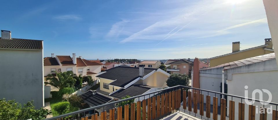 House T4 in Carnaxide e Queijas of 202 m²