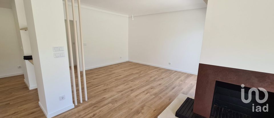 House T4 in Carnaxide e Queijas of 202 m²