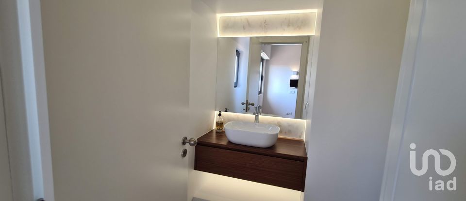 House T4 in Carnaxide e Queijas of 202 m²
