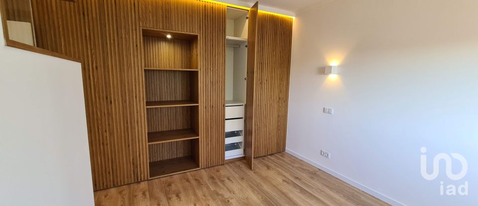 House T4 in Carnaxide e Queijas of 202 m²