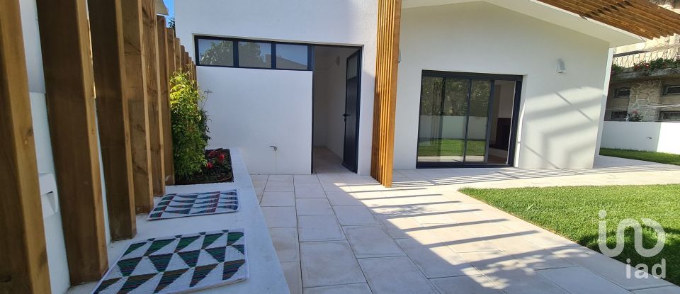 House T4 in Carnaxide e Queijas of 202 m²