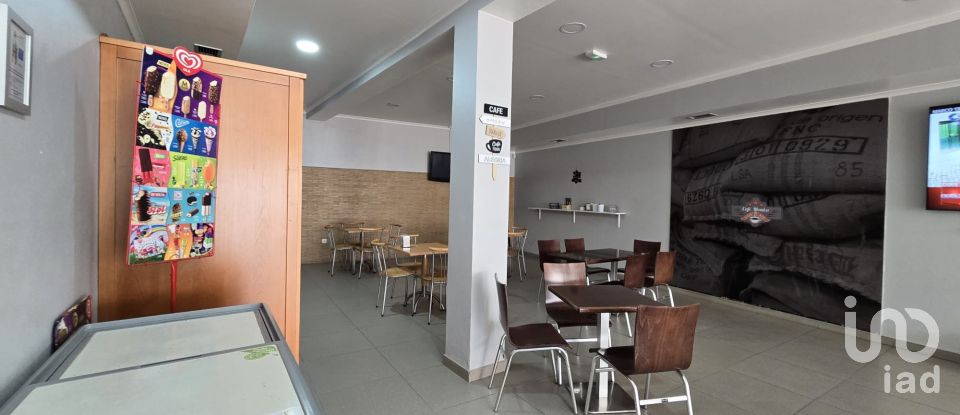 Comércio diverso T0 em Peral de 138 m²