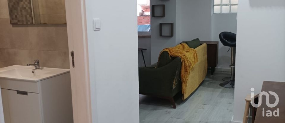 Apartment T2 in Venteira of 58 m²