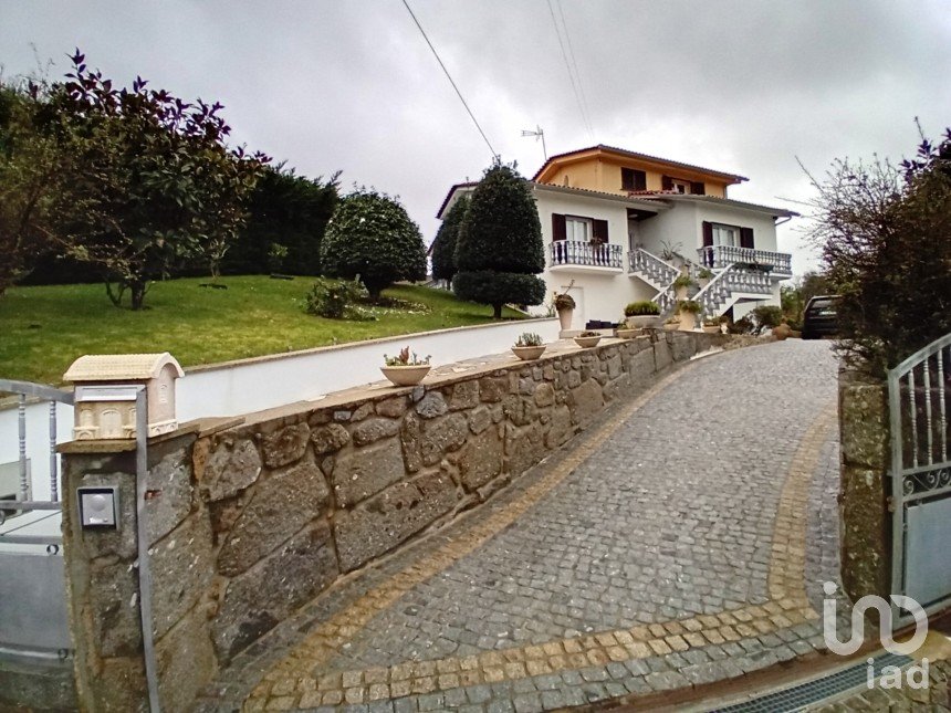 Maison de village T5 à Esqueiros, Nevogilde e Travassós de 700 m²