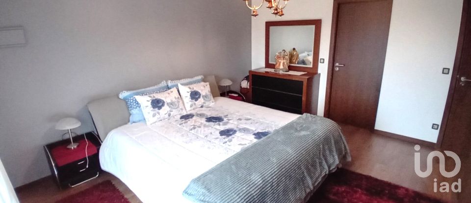 Casa de aldeia T5 em Esqueiros, Nevogilde e Travassós de 700 m²