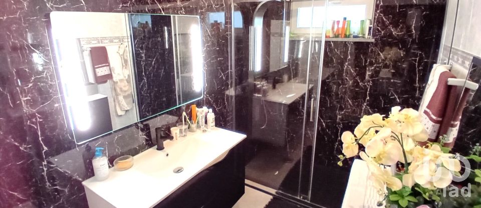 Casa de aldeia T5 em Esqueiros, Nevogilde e Travassós de 700 m²