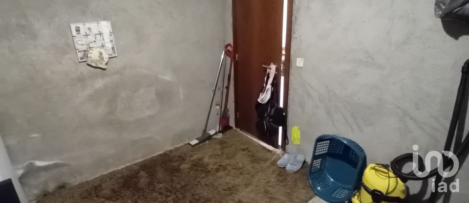 Casa de aldeia T5 em Esqueiros, Nevogilde e Travassós de 700 m²