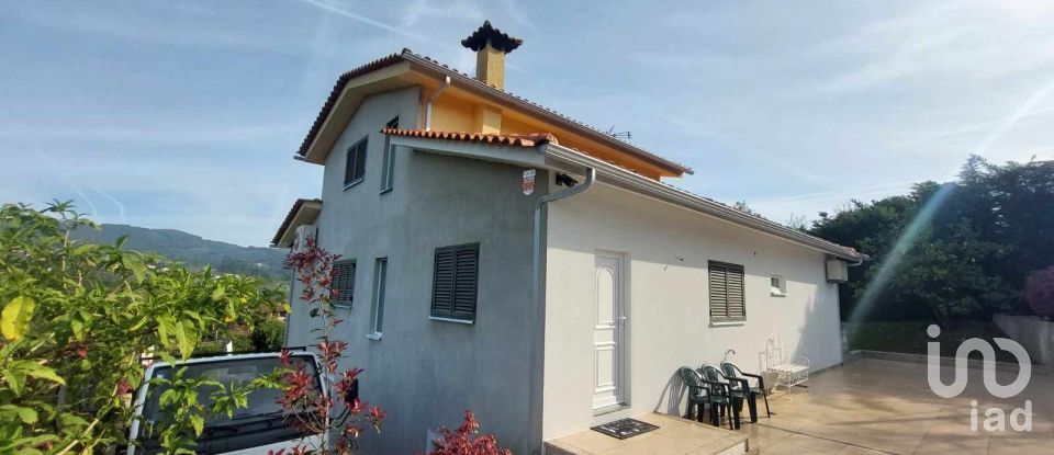Casa de aldeia T5 em Esqueiros, Nevogilde e Travassós de 700 m²
