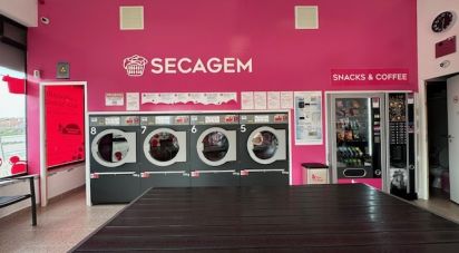 Shop / premises commercial in Vieira de Leiria of 60 m²