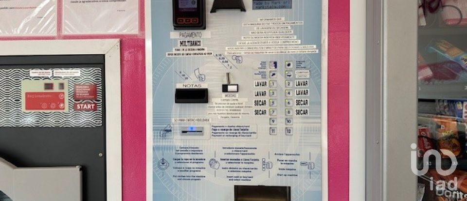 Boutique/Local commercial à Vieira de Leiria de 60 m²