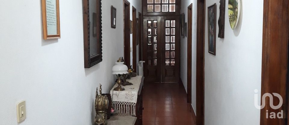 Ferme T11 à Baldos de 228 m²