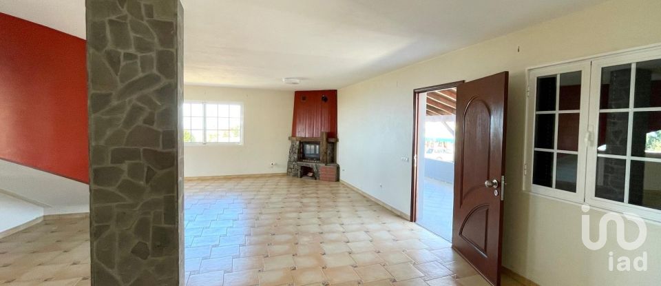 Lodge T4 in Prazeres of 700 m²