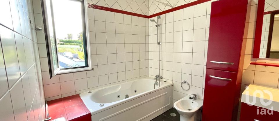 Lodge T4 in Prazeres of 700 m²