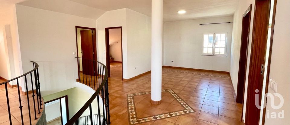 Lodge T4 in Prazeres of 700 m²