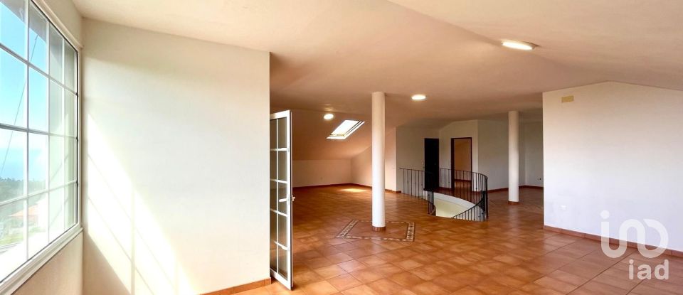 Lodge T4 in Prazeres of 700 m²