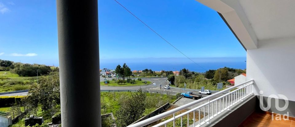 Lodge T4 in Prazeres of 700 m²