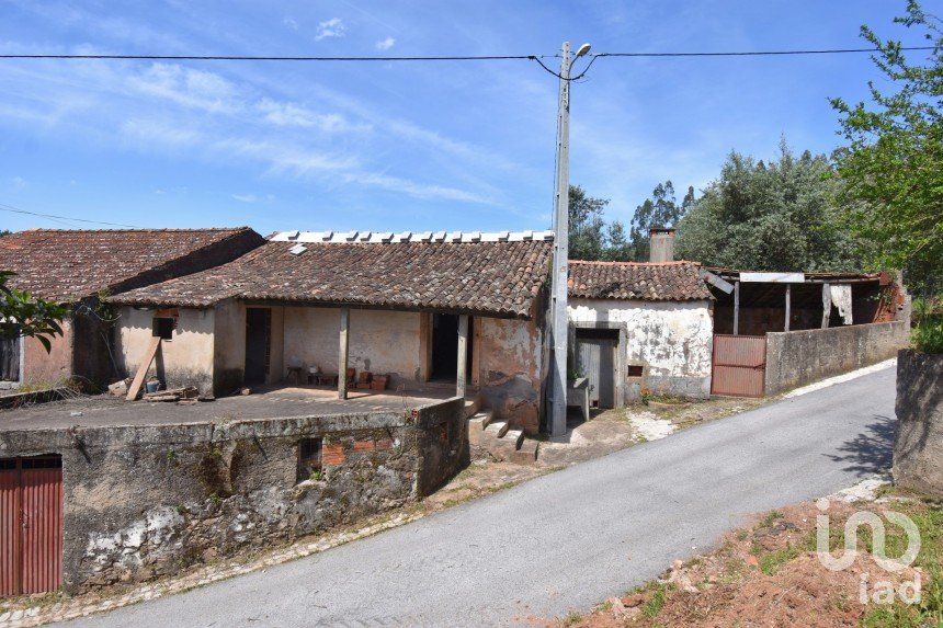 Casa de aldeia T2 em São Miguel, Santa Eufémia e Rabaçal de 190 m²
