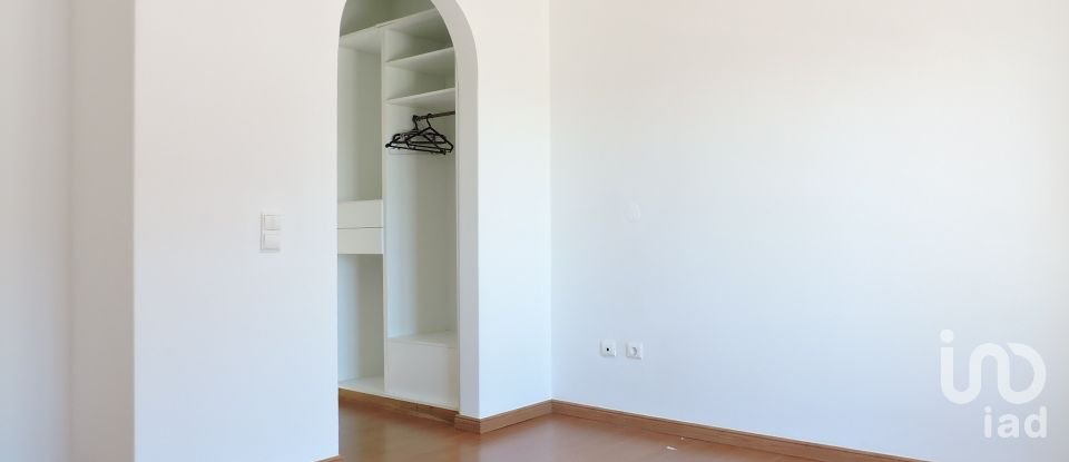 Casa / Villa T3 em Santa Maria, São Pedro e Sobral da Lagoa de 280 m²