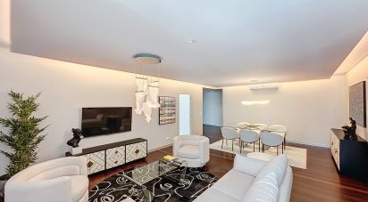 Apartment T2 in Funchal (Sé) of 141 m²