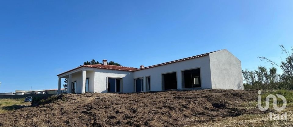 Moradia T4 em Ferrel de 222 m²