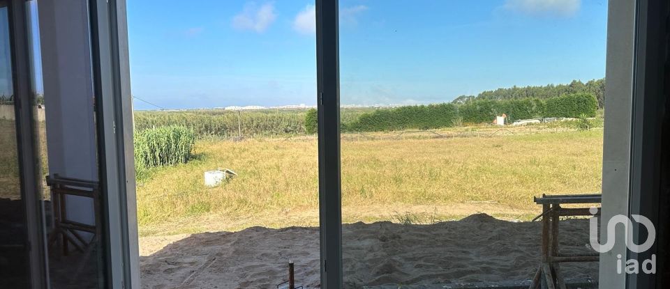 Moradia T4 em Ferrel de 222 m²