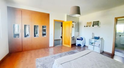 House T4 in Alcoentre of 320 m²