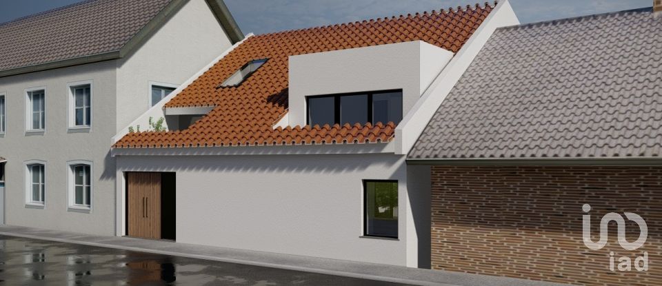 House T2 in Turcifal of 128 m²