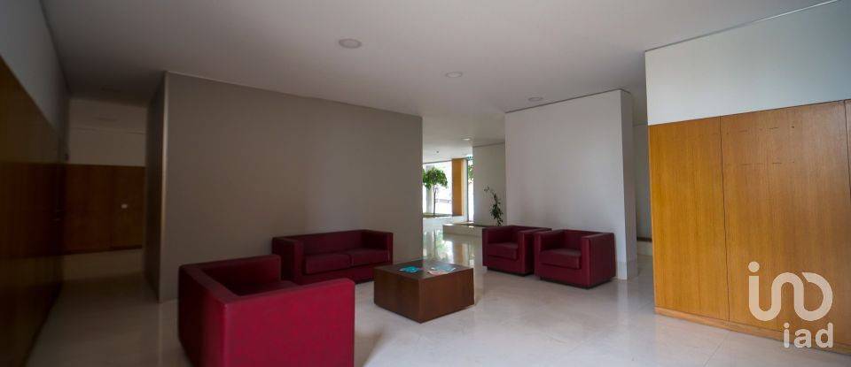Apartamento T2 em Ramalde de 104 m²