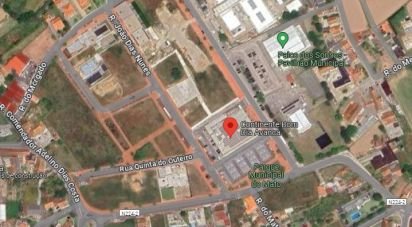 Terrain à Avanca de 1 370 m²