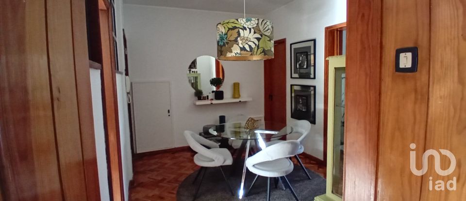 Apartment T3 in Lordelo Do Ouro E Massarelos of 86 m²