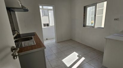 Apartamento T1 em Baixa Da Banheira E Vale Da Amoreira de 47 m²