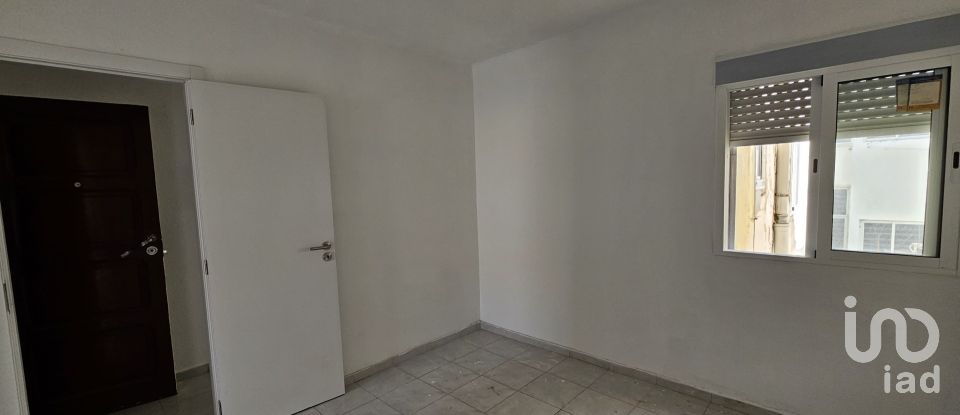 Apartamento T1 em Baixa Da Banheira E Vale Da Amoreira de 47 m²
