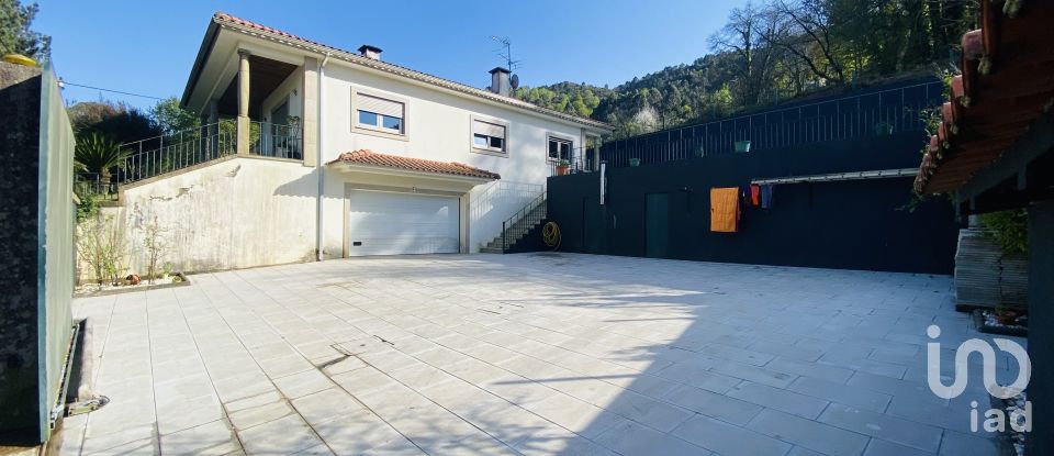 Cottage T4 in Covas of 386 m²