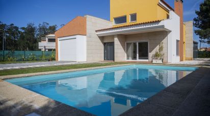Casa T4 em Ovar, São João, Arada e São Vicente de Pereira Jusã de 218 m²