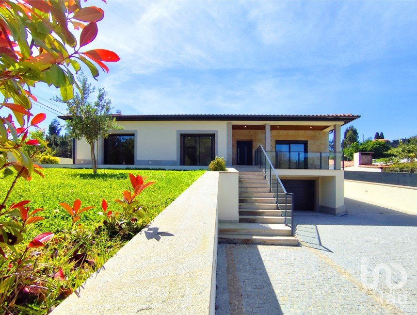 Lodge T4 in Riba de Âncora of 241 m²